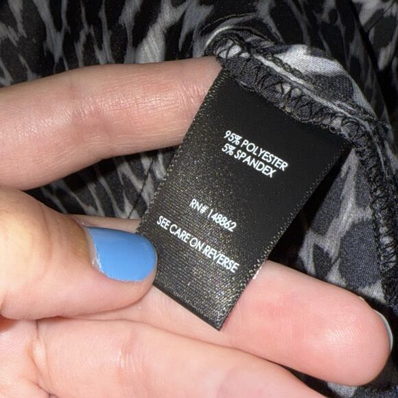 Torrid Women’s Peplum Satin Button Front Long Sleeve Top Cheetah Size 3 NWT - Picture 6 of 6